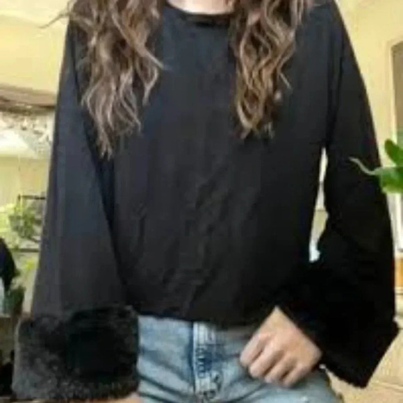 Altar’d State Crop Top Faux Fur Black‎ Size Medium - Picture 1 of 5